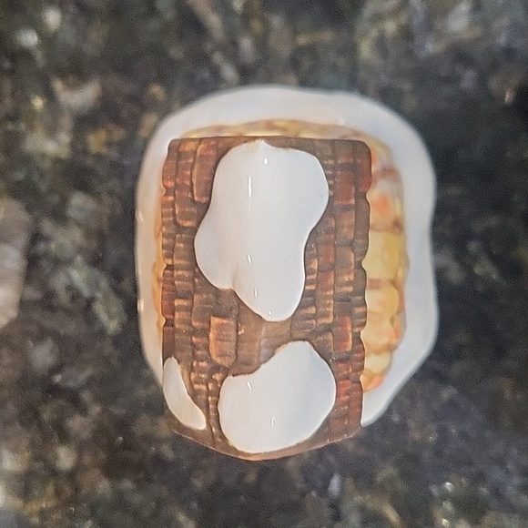 BAVARIAN Village Collection Hawthorne Wishing Well, 827022 Hummel and M L Hummel - Picture 3 of 6